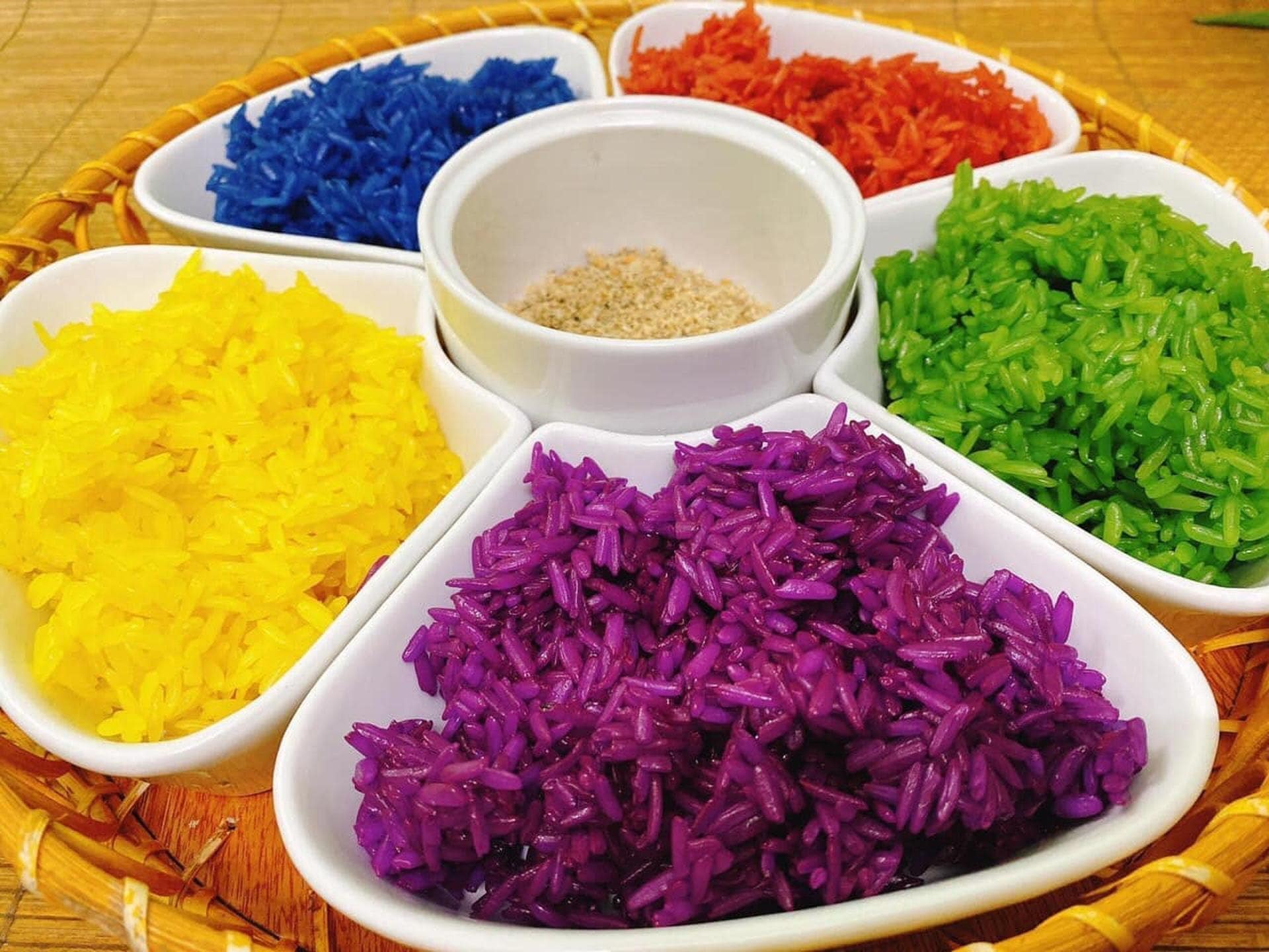 Sticky rice reflects the deep connection between food and spirituality in Vietnam